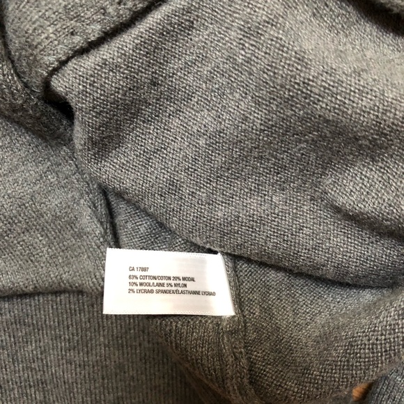 BNWT GAP Blazer-Style Cardigan in Grey,
Women’s size L - Picture 5 of 11